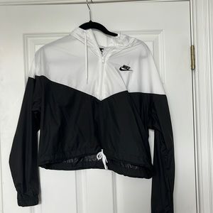 Cropped Nike windbreaker